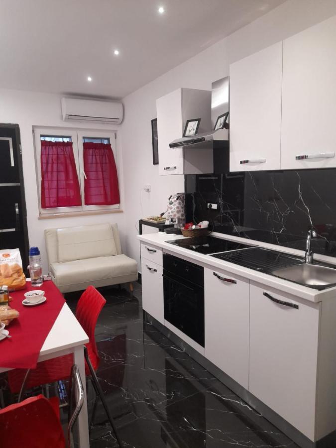 Hotel Lux House Naples Airport Zewnętrze zdjęcie