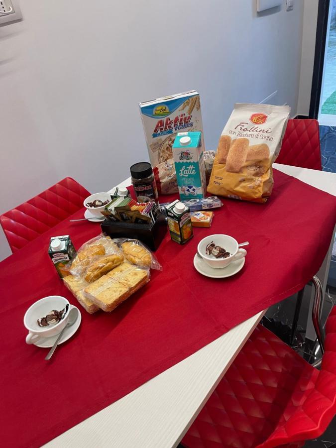 Hotel Lux House Naples Airport Zewnętrze zdjęcie