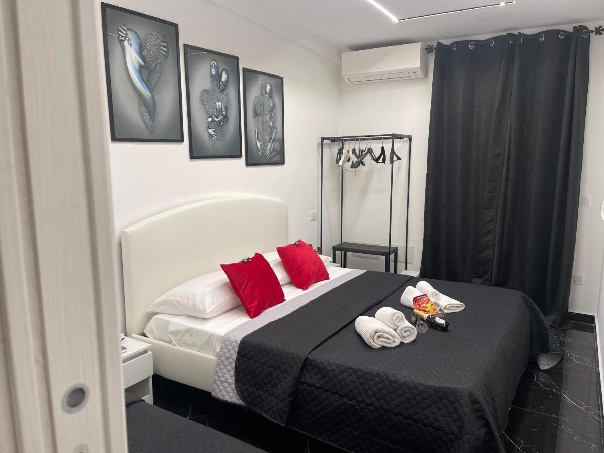 Hotel Lux House Naples Airport Zewnętrze zdjęcie