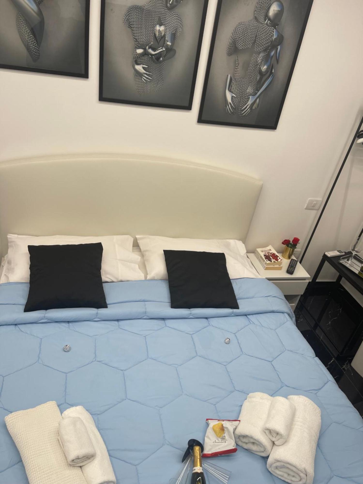 Hotel Lux House Naples Airport Zewnętrze zdjęcie