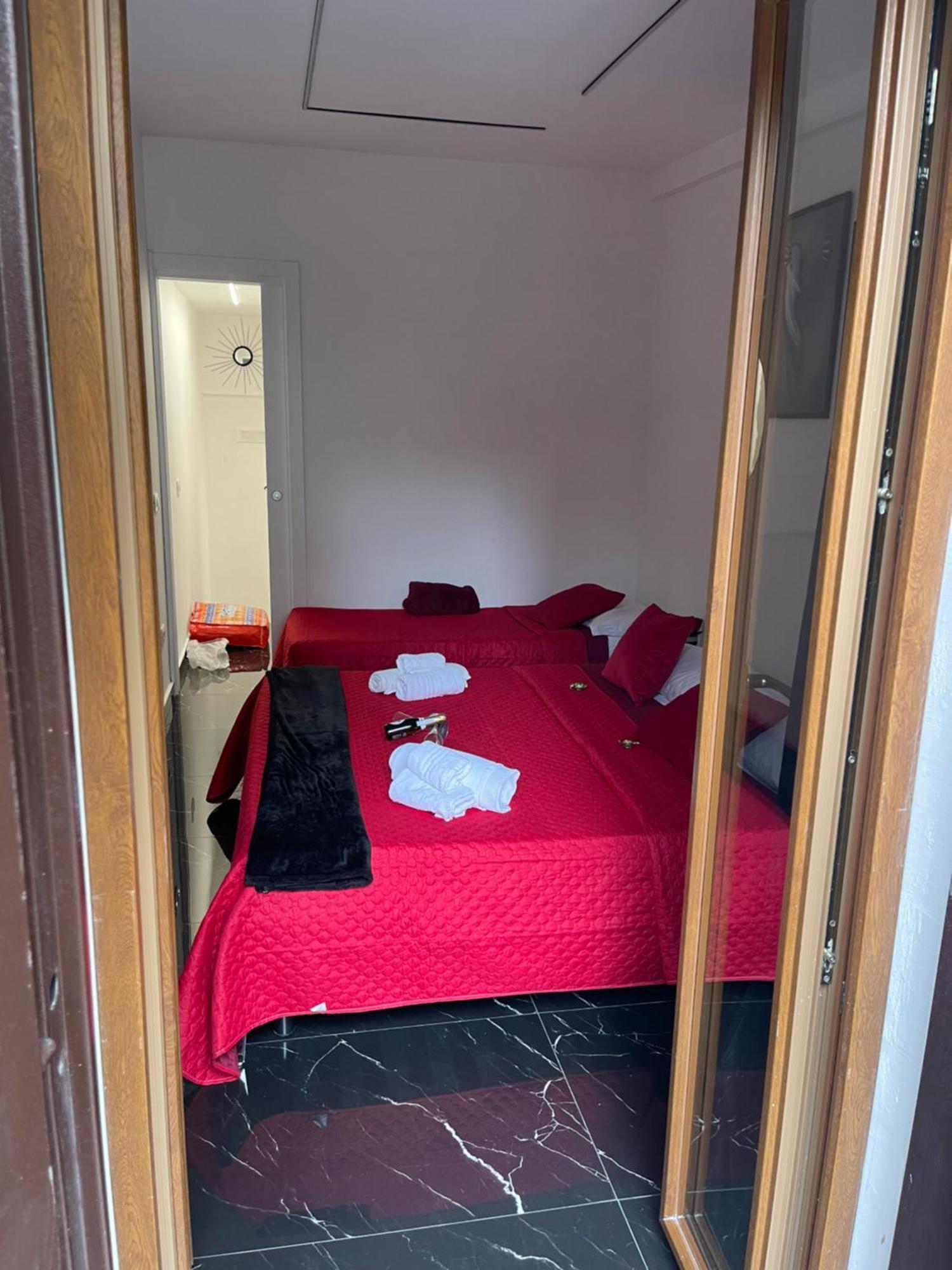 Hotel Lux House Naples Airport Zewnętrze zdjęcie