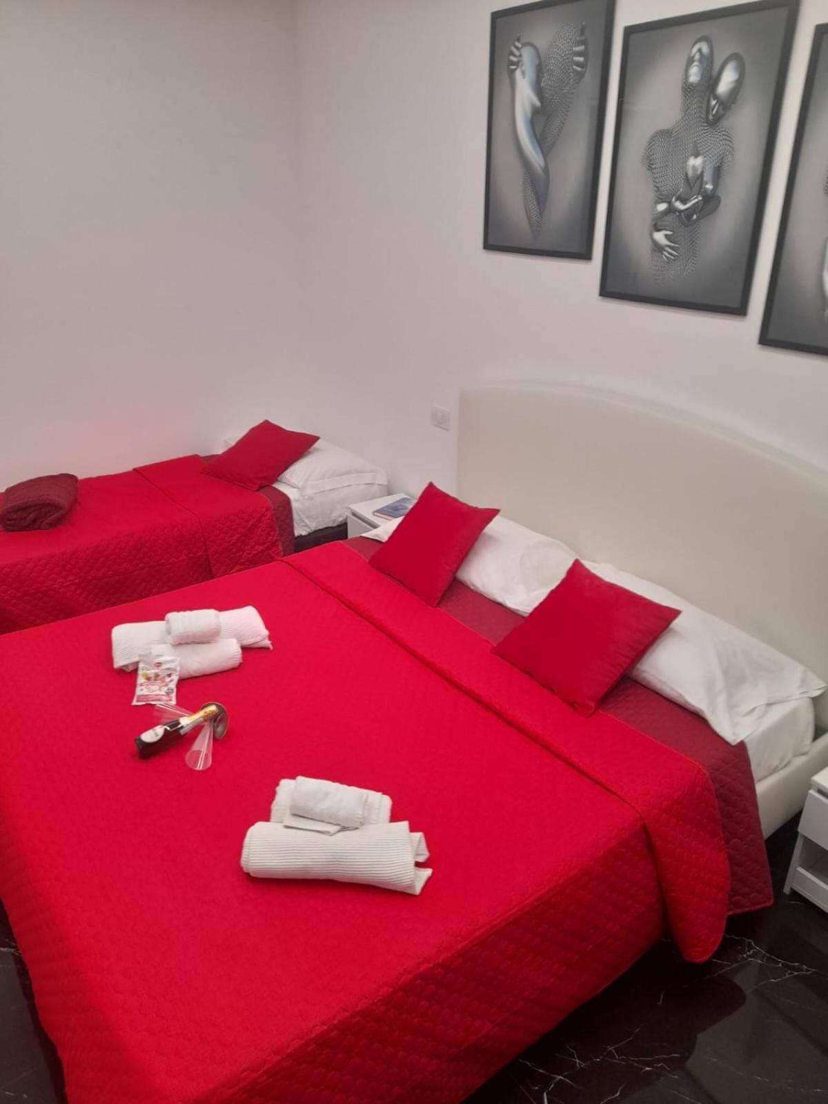 Hotel Lux House Naples Airport Zewnętrze zdjęcie