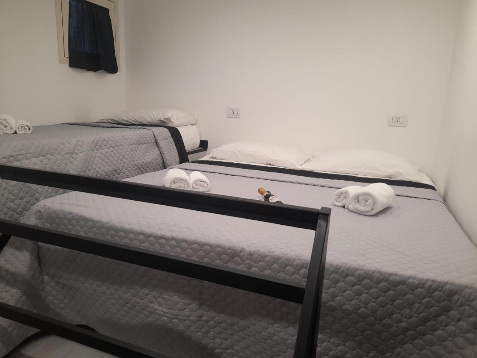 Hotel Lux House Naples Airport Zewnętrze zdjęcie