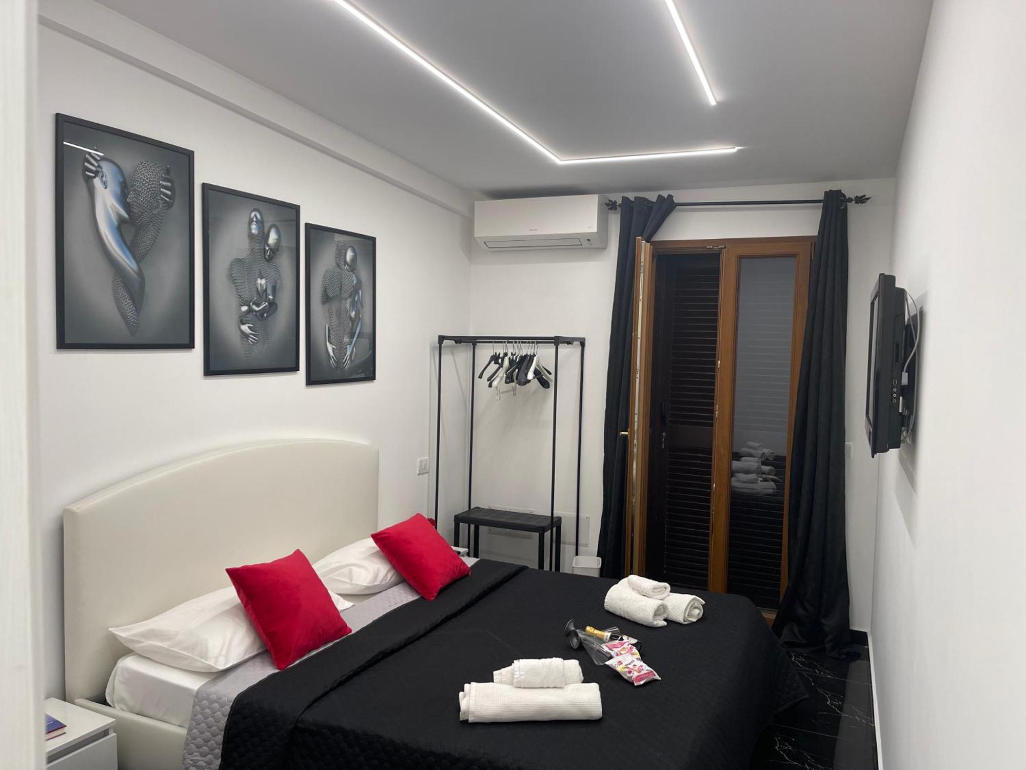 Hotel Lux House Naples Airport Zewnętrze zdjęcie