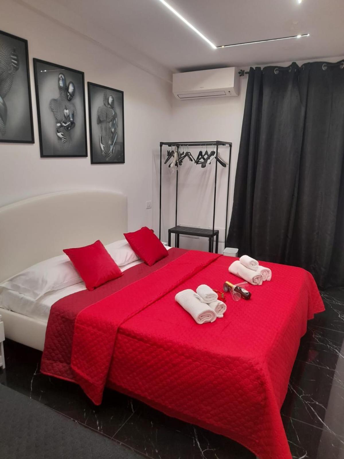 Hotel Lux House Naples Airport Zewnętrze zdjęcie